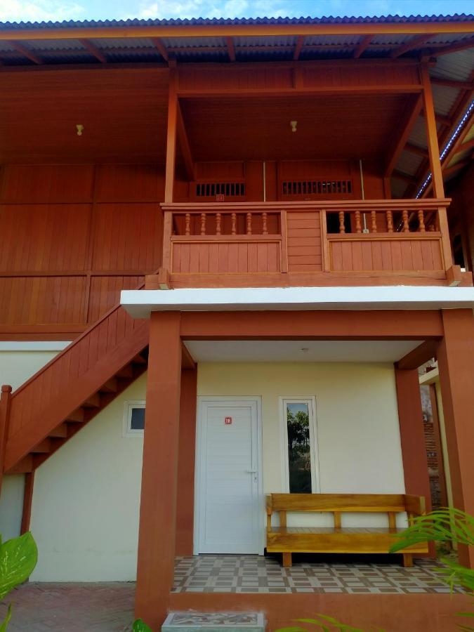 Granada Inn Palu Exterior photo
